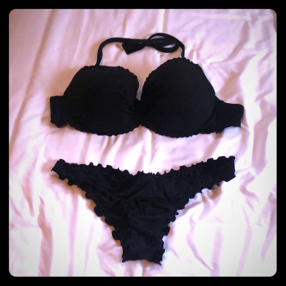 Black bikini